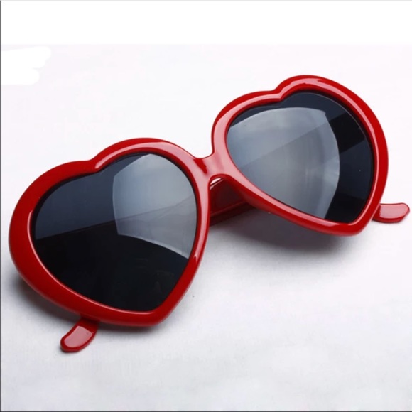 Red Heart Sunglasses - Picture 2 of 2